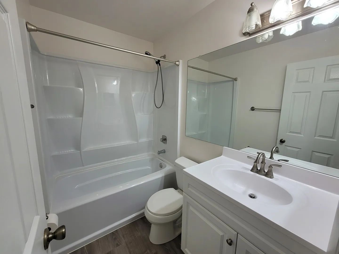 1460 7 Pines Rd, ,  60193, USA 60193-Schaumburg-IL