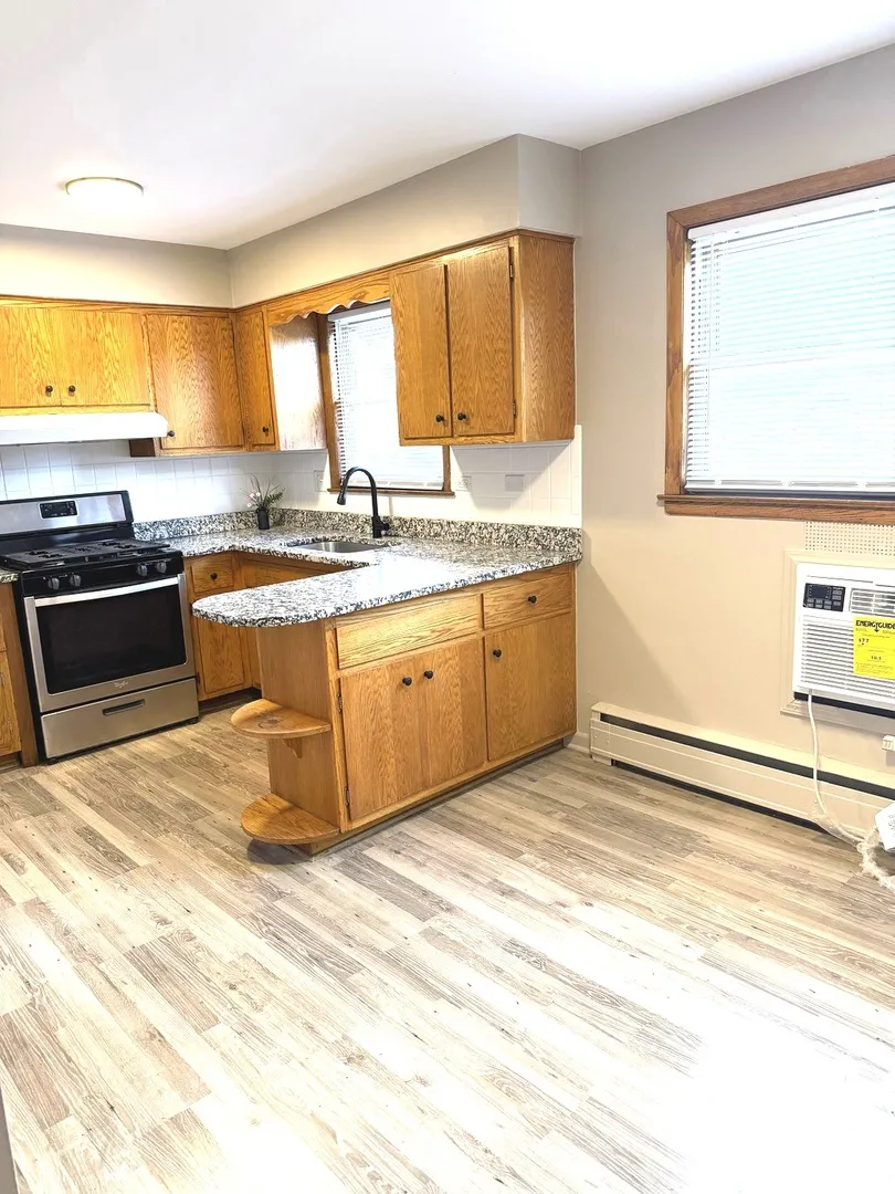 7538 Waukegan Rd, , 60714, USA 60714-Niles-IL