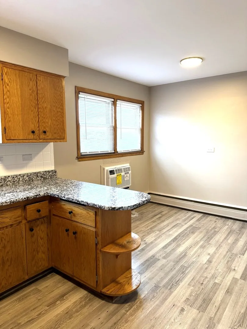 7538 Waukegan Rd, , 60714, USA 60714-Niles-IL