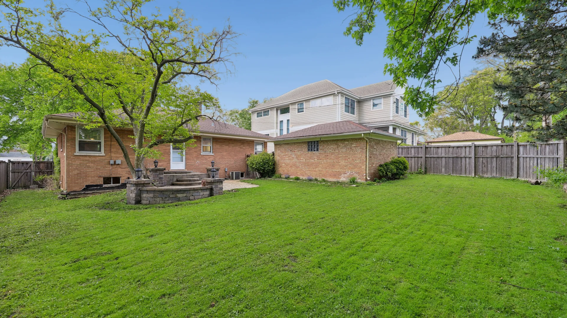 893 S Poplar Ave, ,  60126, USA 60126-Elmhurst-IL