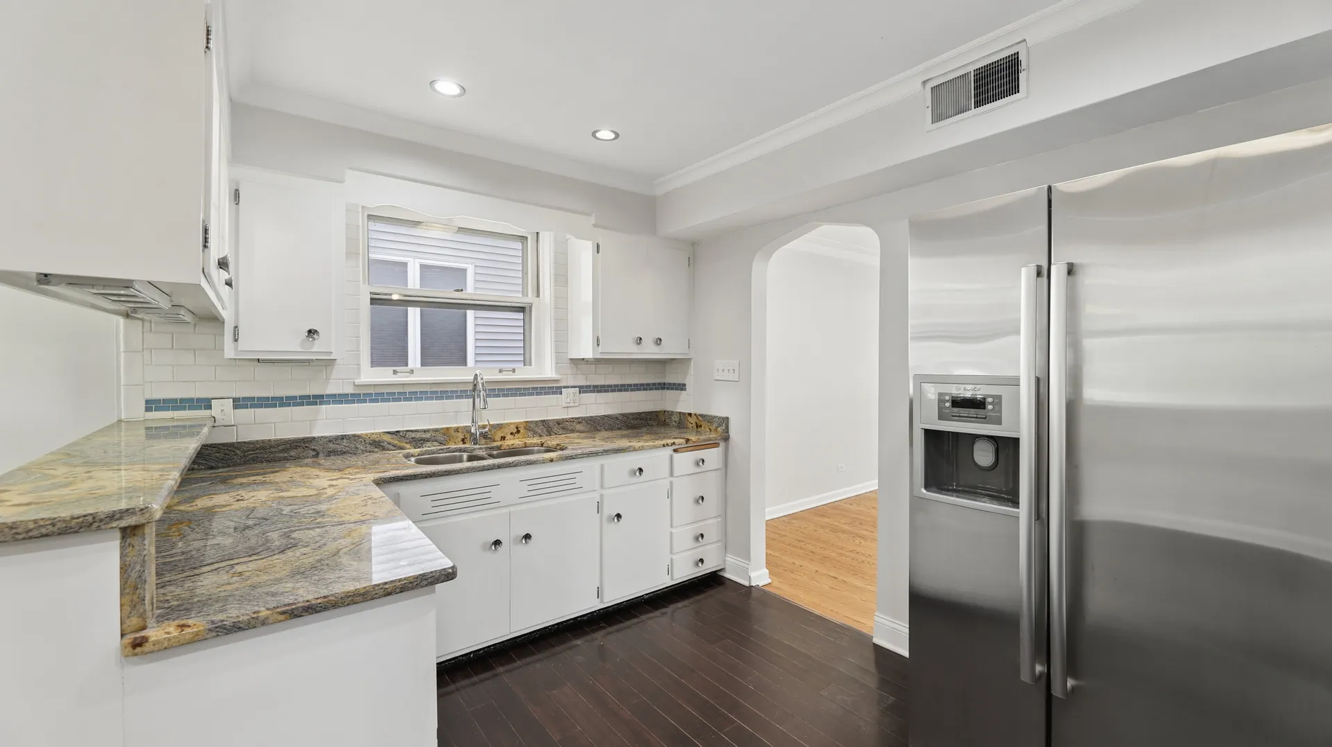 893 S Poplar Ave, ,  60126, USA 60126-Elmhurst-IL
