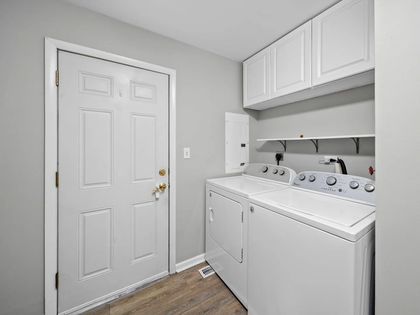 415 Tennyson Rd, ,  60103, USA 60103-Bartlett-IL