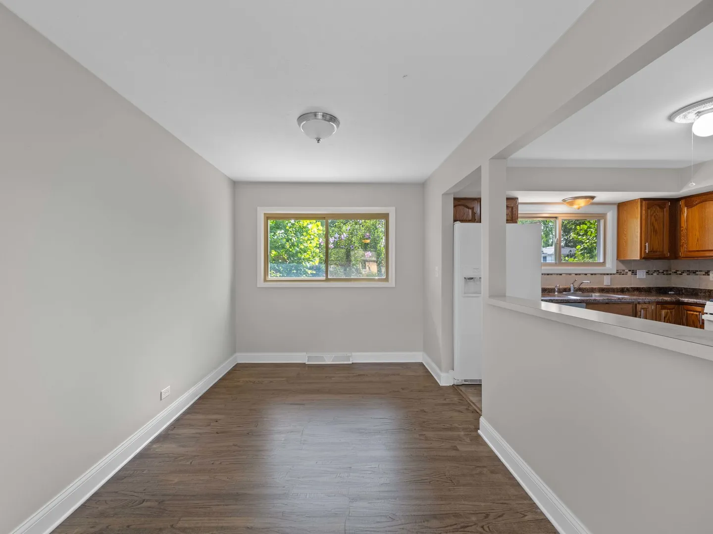415 Tennyson Rd, ,  60103, USA 60103-Bartlett-IL
