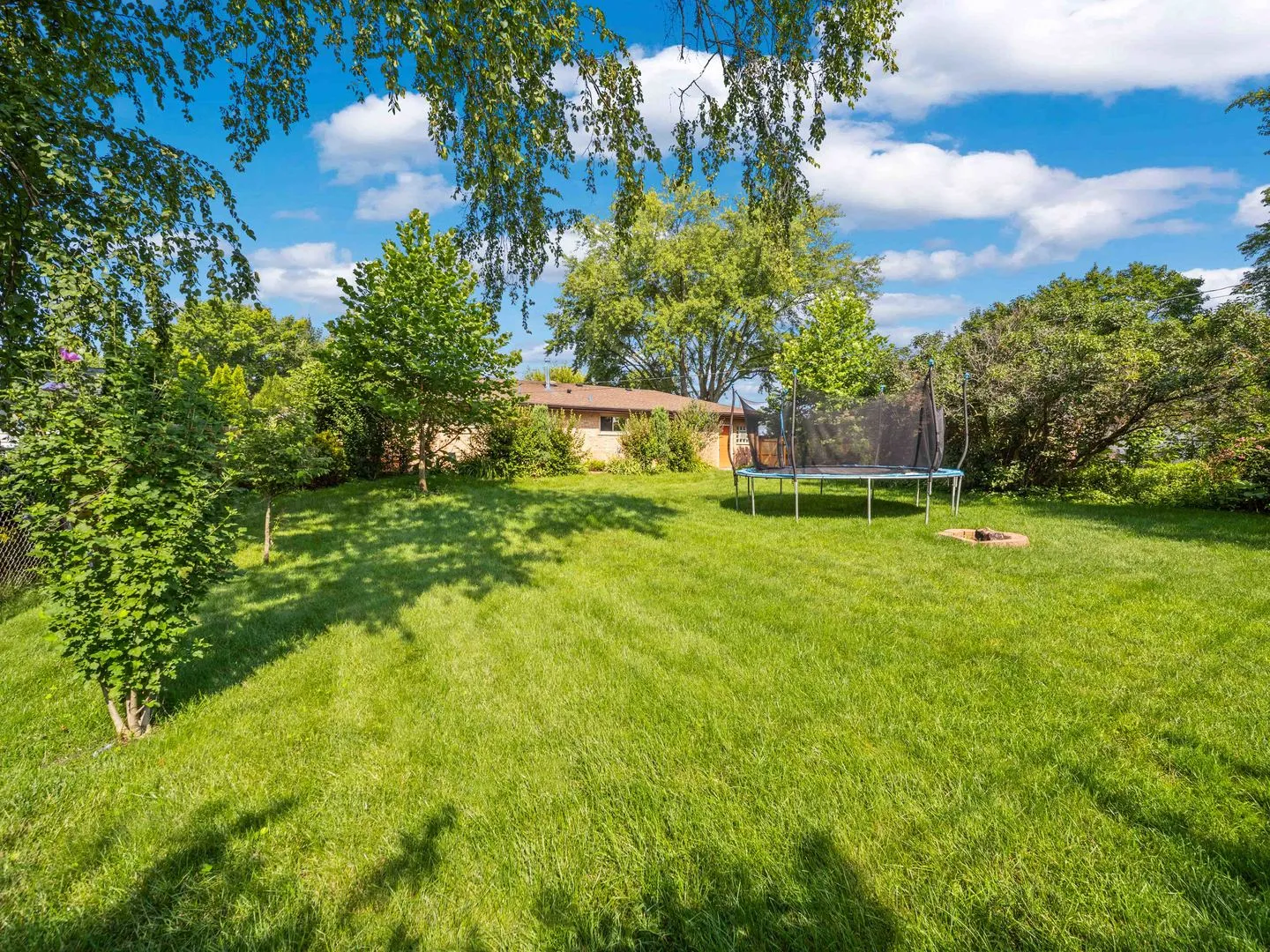415 Tennyson Rd, ,  60103, USA 60103-Bartlett-IL