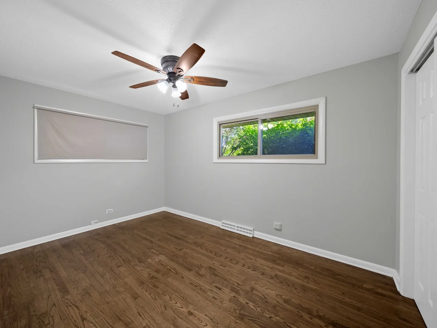 415 Tennyson Rd, ,  60103, USA 60103-Bartlett-IL