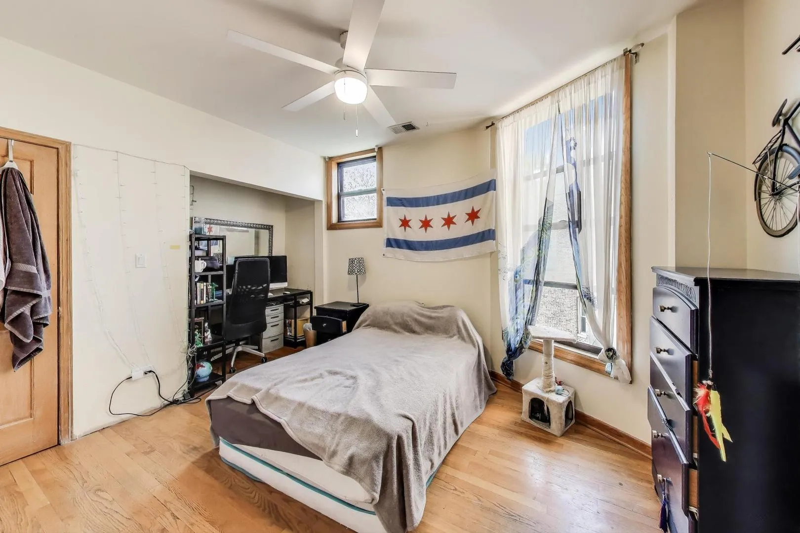 4553 S Ellis Ave, , 60653, USA 60653-Chicago-IL