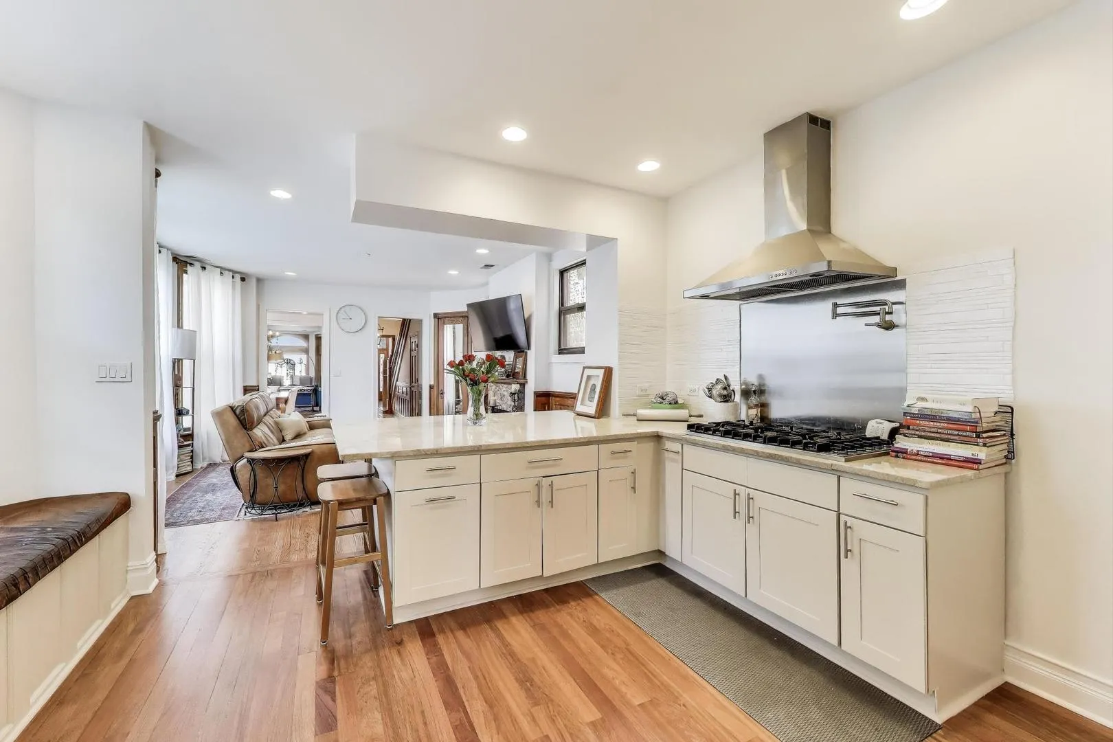 4553 S Ellis Ave, , 60653, USA 60653-Chicago-IL