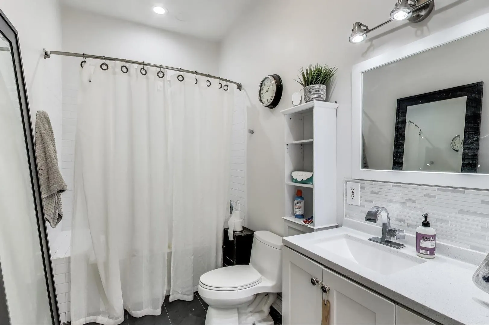 4553 S Ellis Ave, , 60653, USA 60653-Chicago-IL