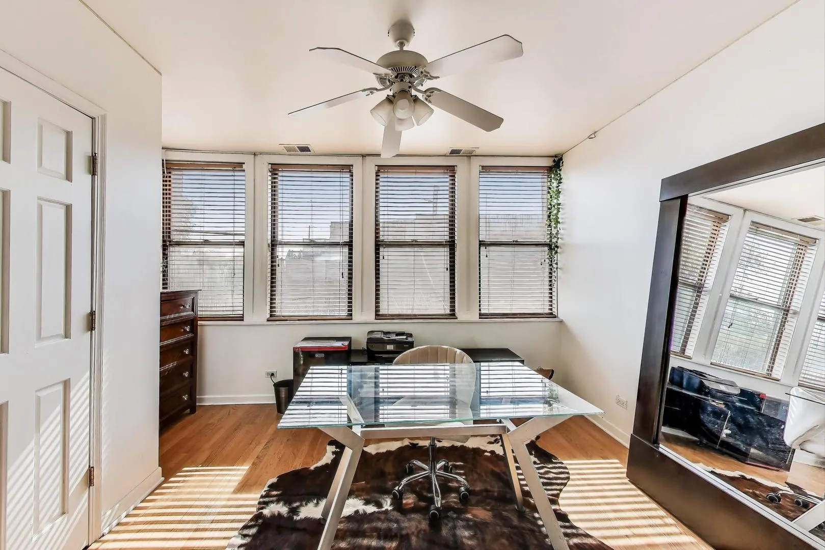 4553 S Ellis Ave, , 60653, USA 60653-Chicago-IL