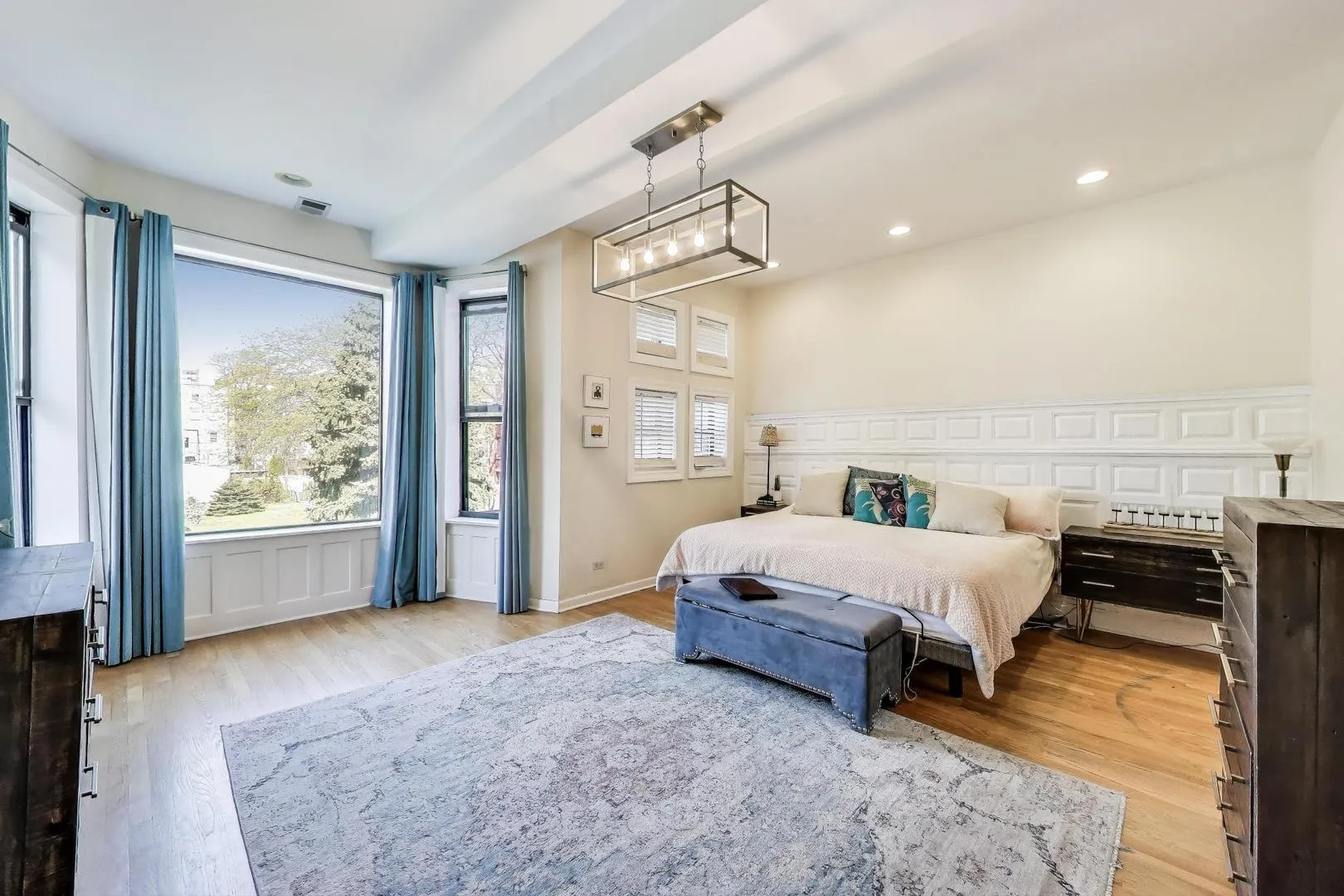 4553 S Ellis Ave, , 60653, USA 60653-Chicago-IL