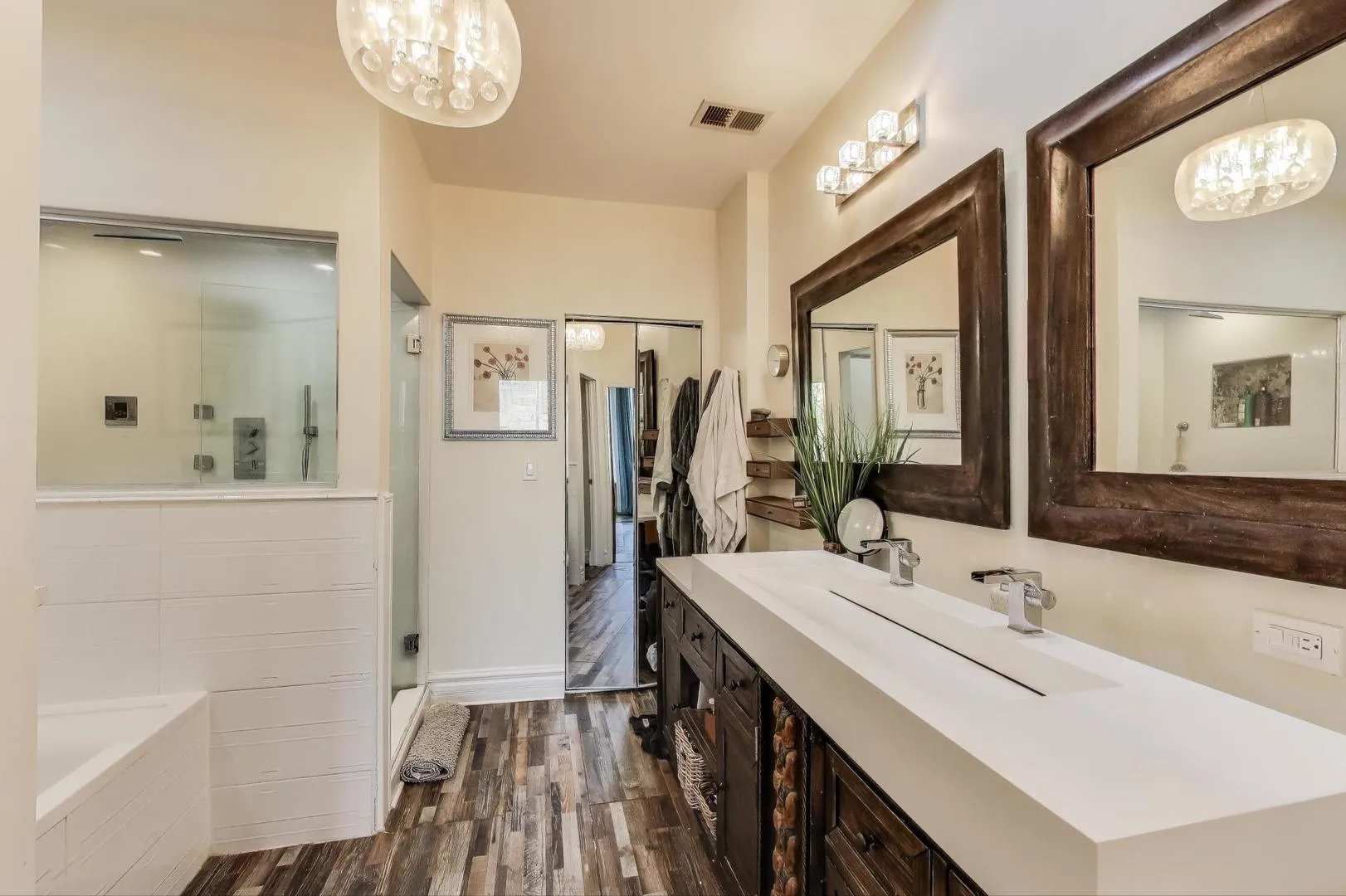4553 S Ellis Ave, , 60653, USA 60653-Chicago-IL