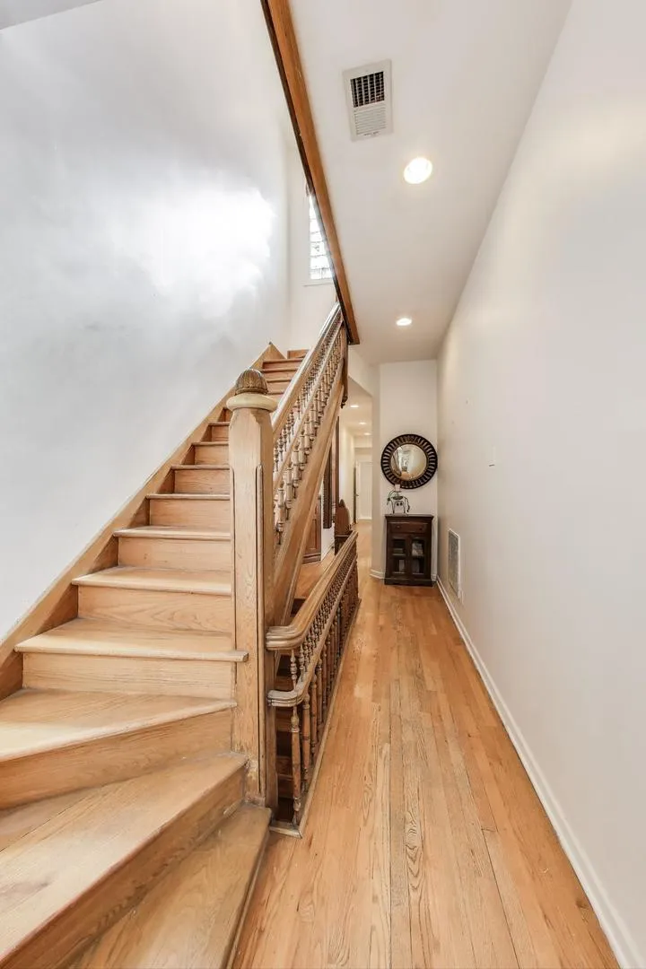 4553 S Ellis Ave, , 60653, USA 60653-Chicago-IL