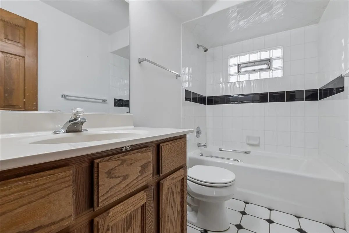 1858 Princeton Cir, , 60565, USA 60565-Naperville-IL