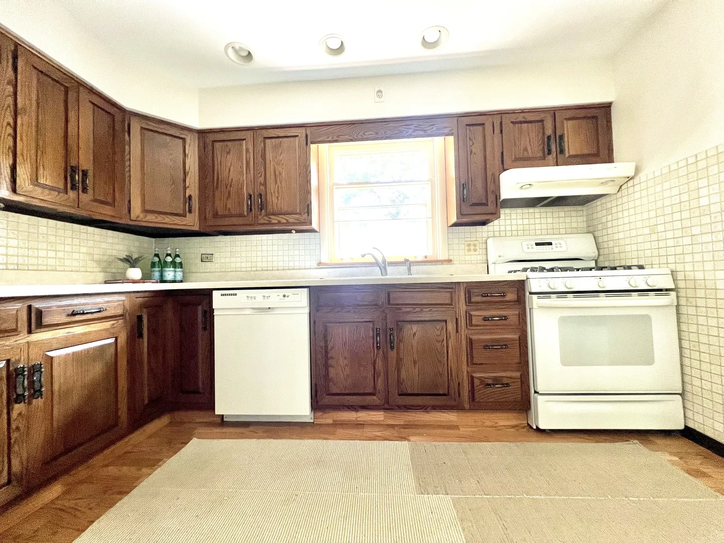 4633 Oakwood Ave, ,  60515, USA 60515-Downers Grove-IL