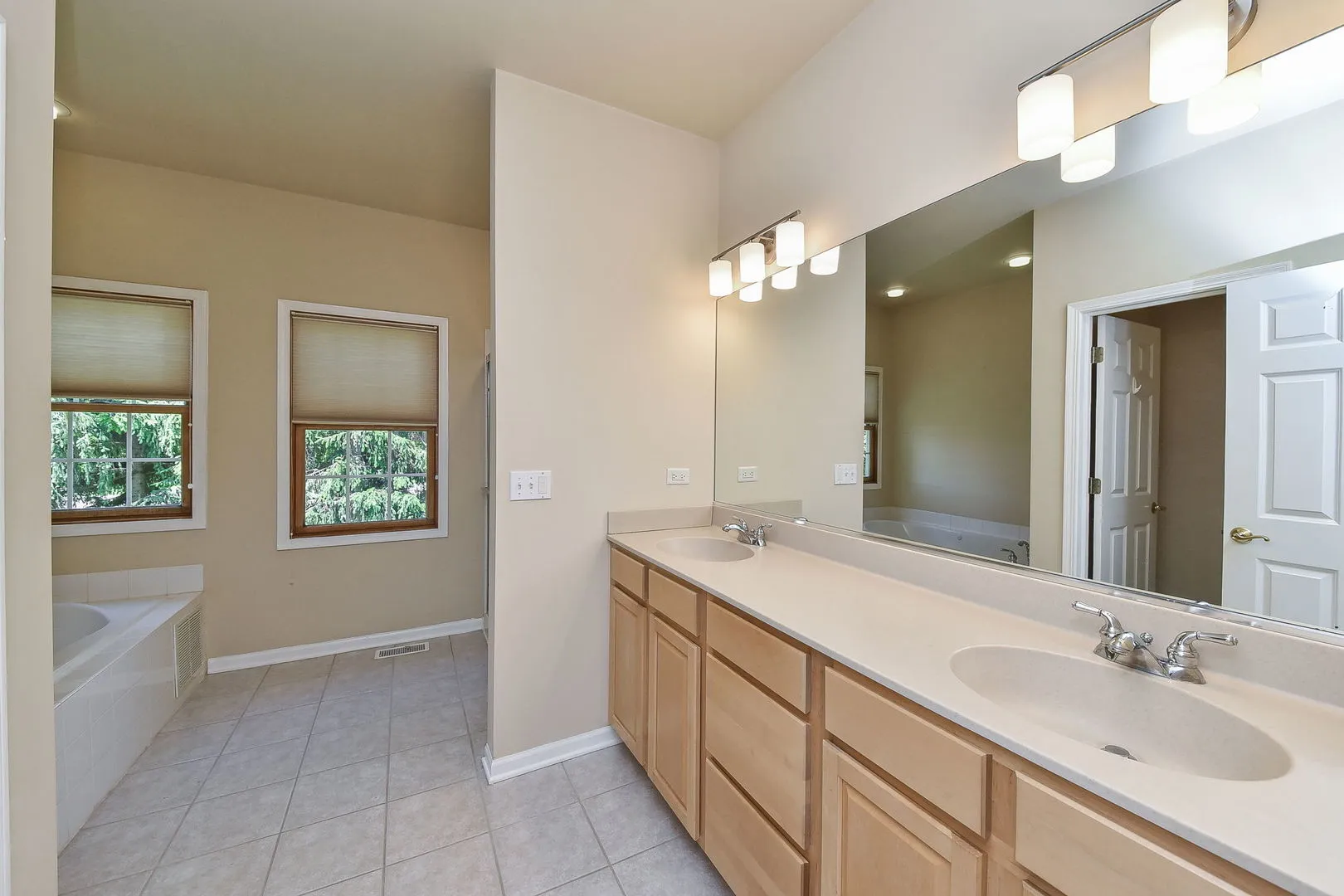4N382 Mark Twain St, ,  60175, USA 60175-St. Charles-IL