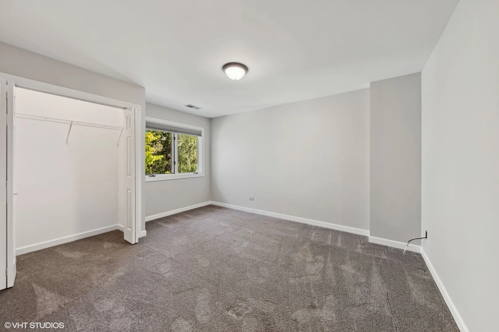 15020 King Dr, Libertyville, 60048, USA 60048-Green Oaks-IL