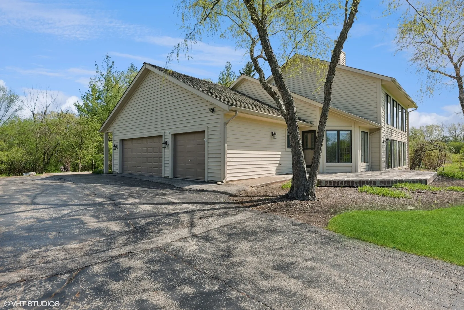 15020 King Dr, Libertyville, 60048, USA 60048-Green Oaks-IL