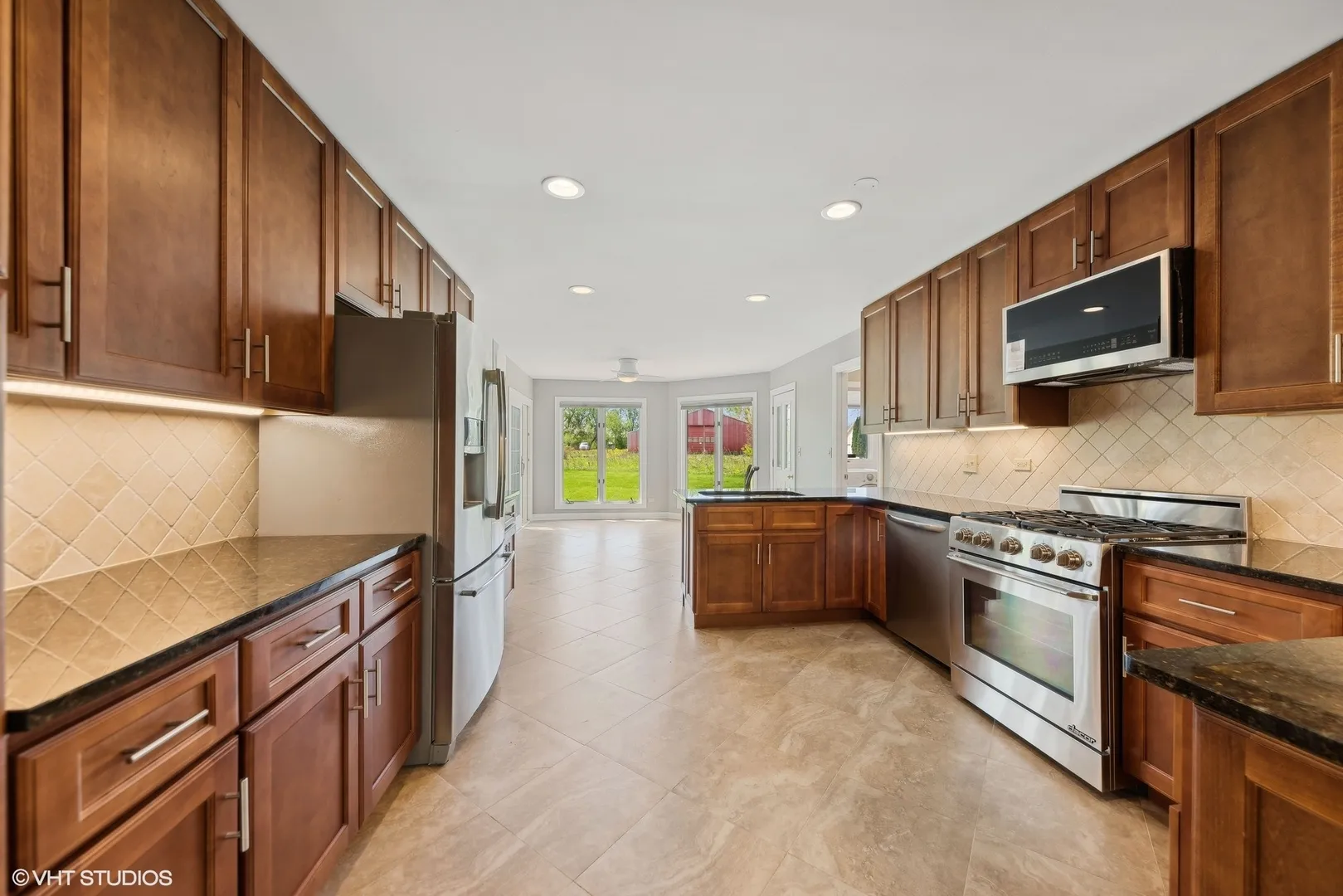 15020 King Dr, Libertyville, 60048, USA 60048-Green Oaks-IL