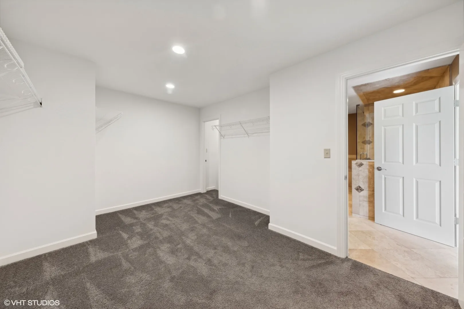 15020 King Dr, Libertyville, 60048, USA 60048-Green Oaks-IL