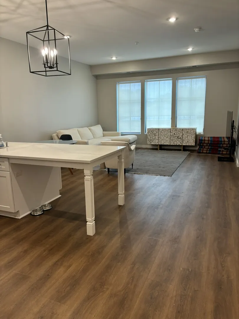 720 N Washington St, , 60563, USA 60563-Naperville-IL