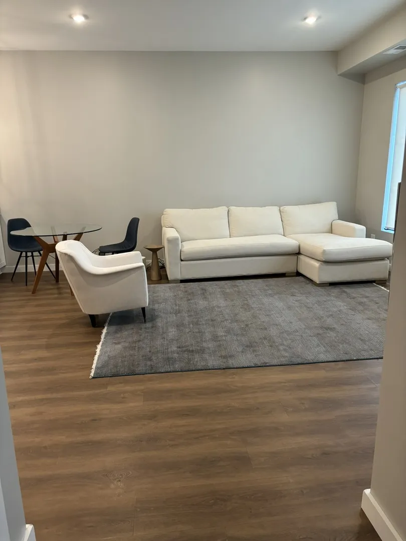 720 N Washington St, , 60563, USA 60563-Naperville-IL
