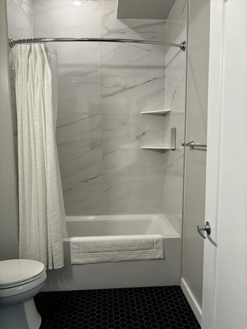 720 N Washington St, , 60563, USA 60563-Naperville-IL