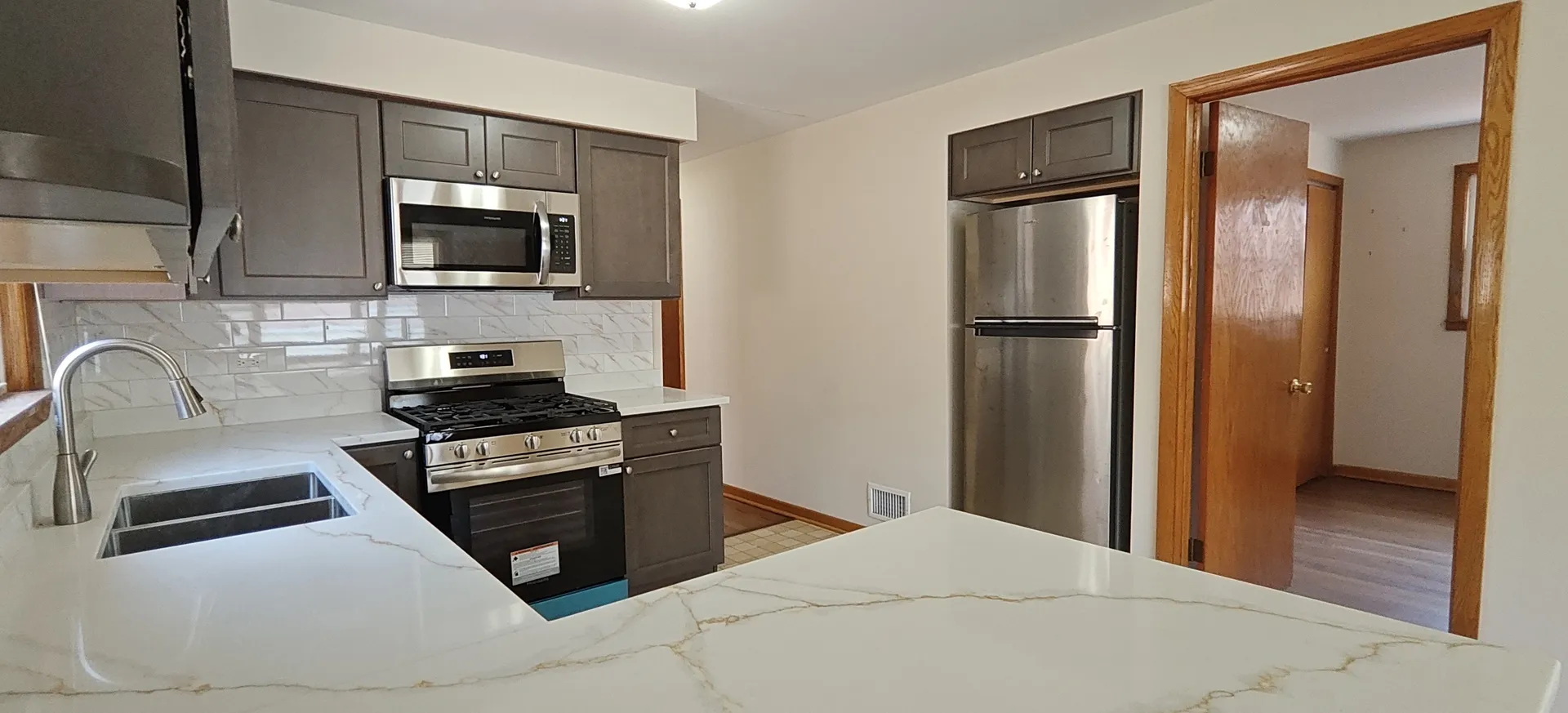 10824 S Sacramento Ave, ,  60655, USA 60655-Chicago-IL