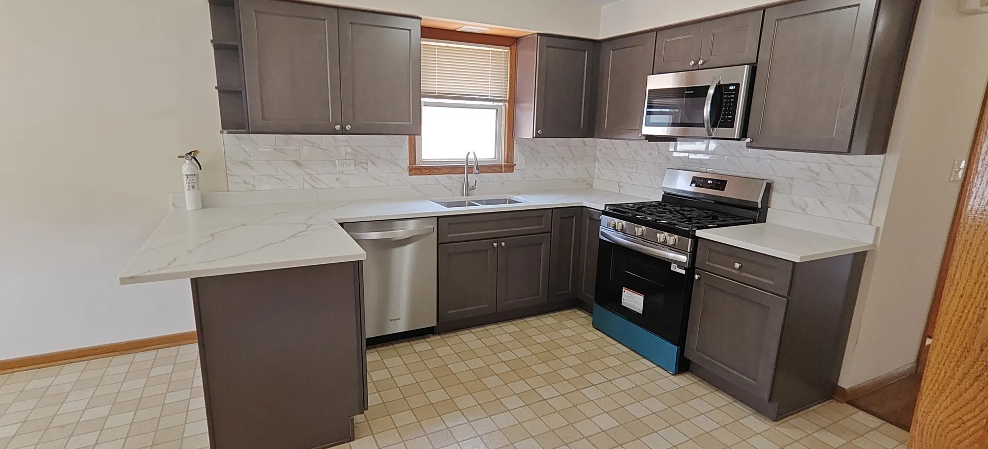 10824 S Sacramento Ave, ,  60655, USA 60655-Chicago-IL