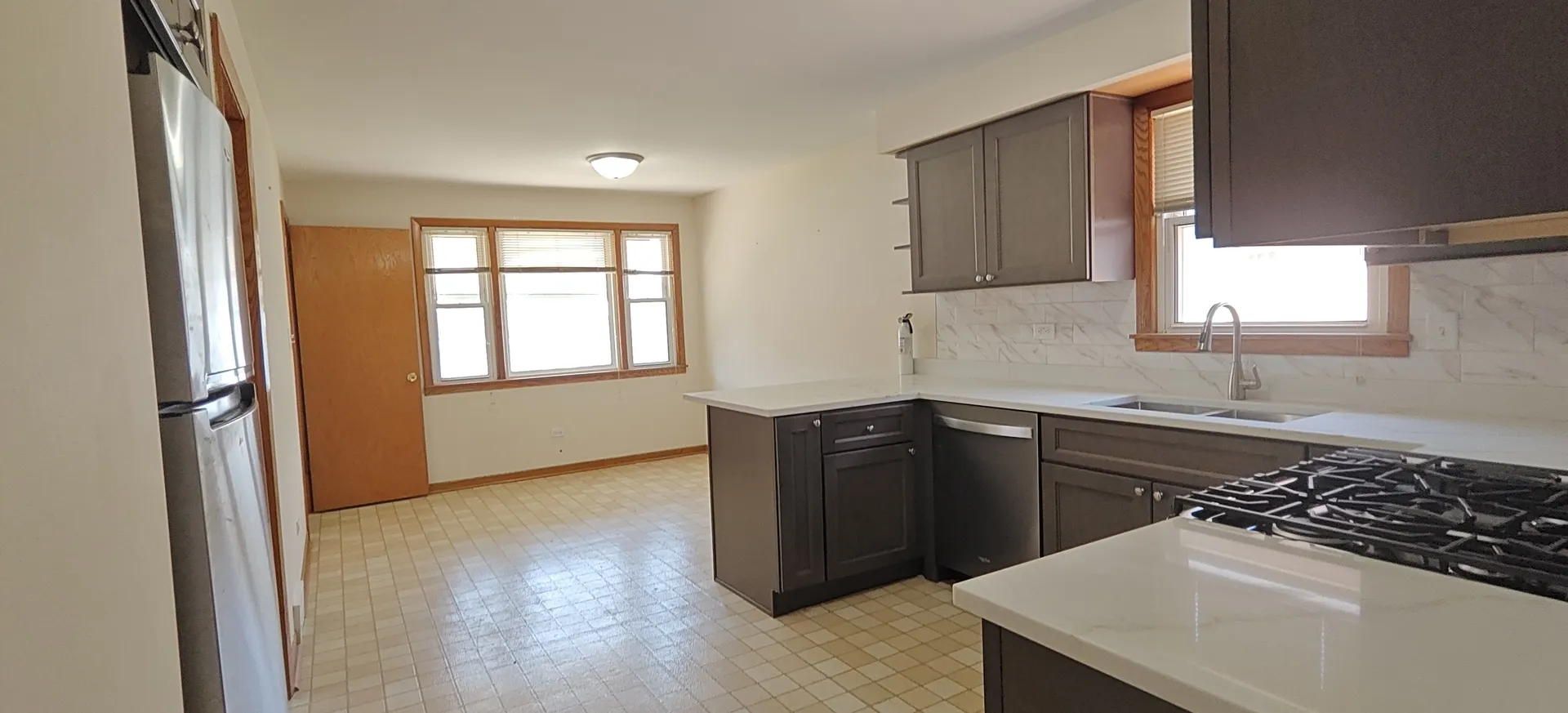 10824 S Sacramento Ave, ,  60655, USA 60655-Chicago-IL