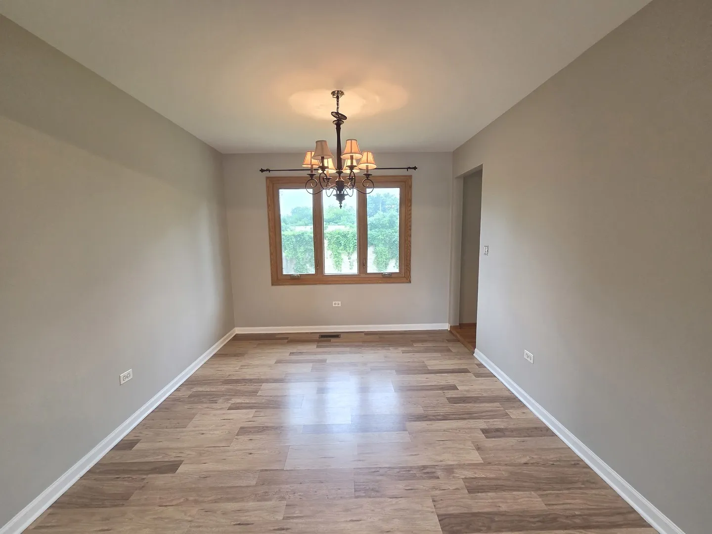 8112 Rutherford Dr, ,  60517, USA 60517-Woodridge-IL