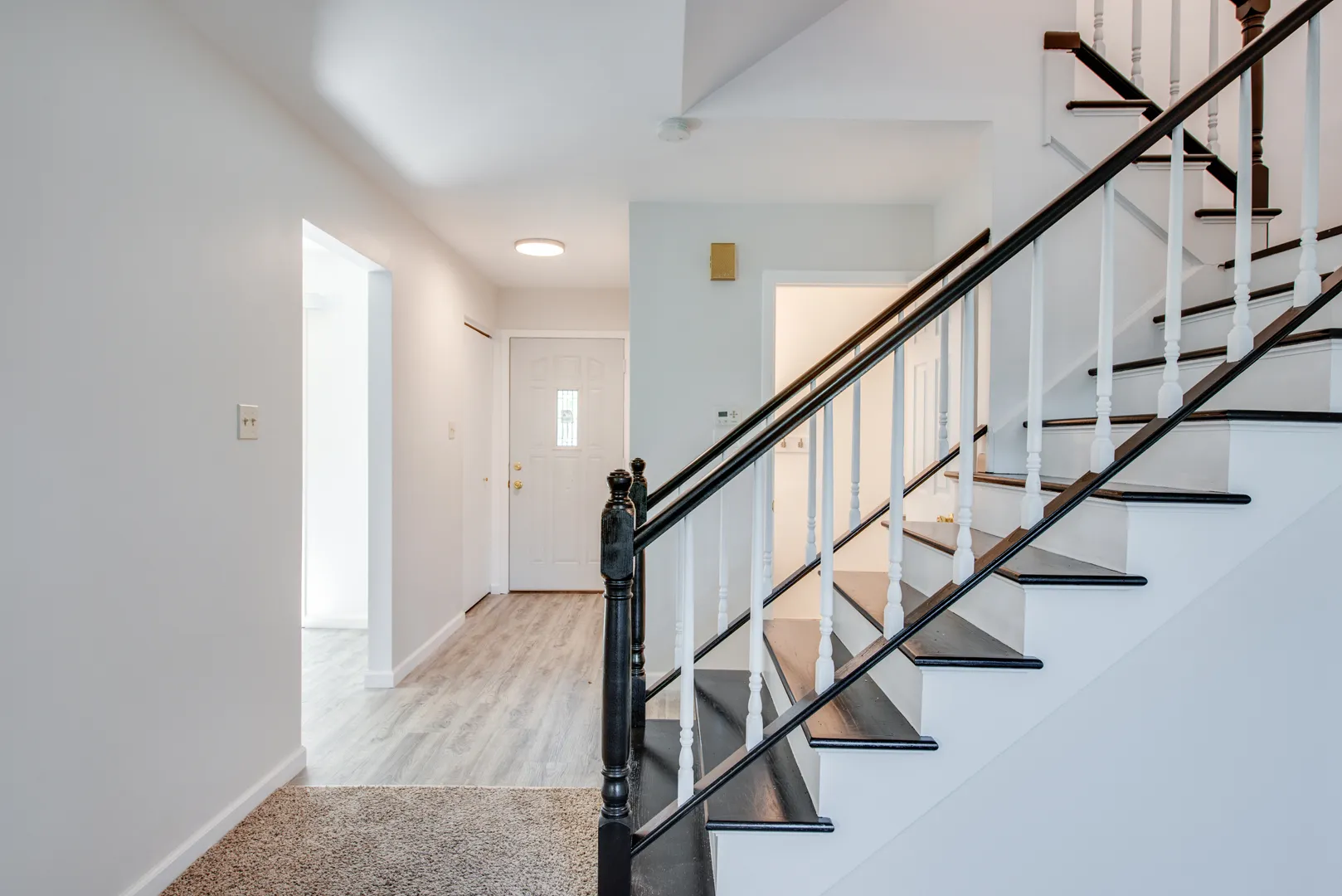 889 Heatherbrook Ct, , 60189, USA 60189-Wheaton-IL