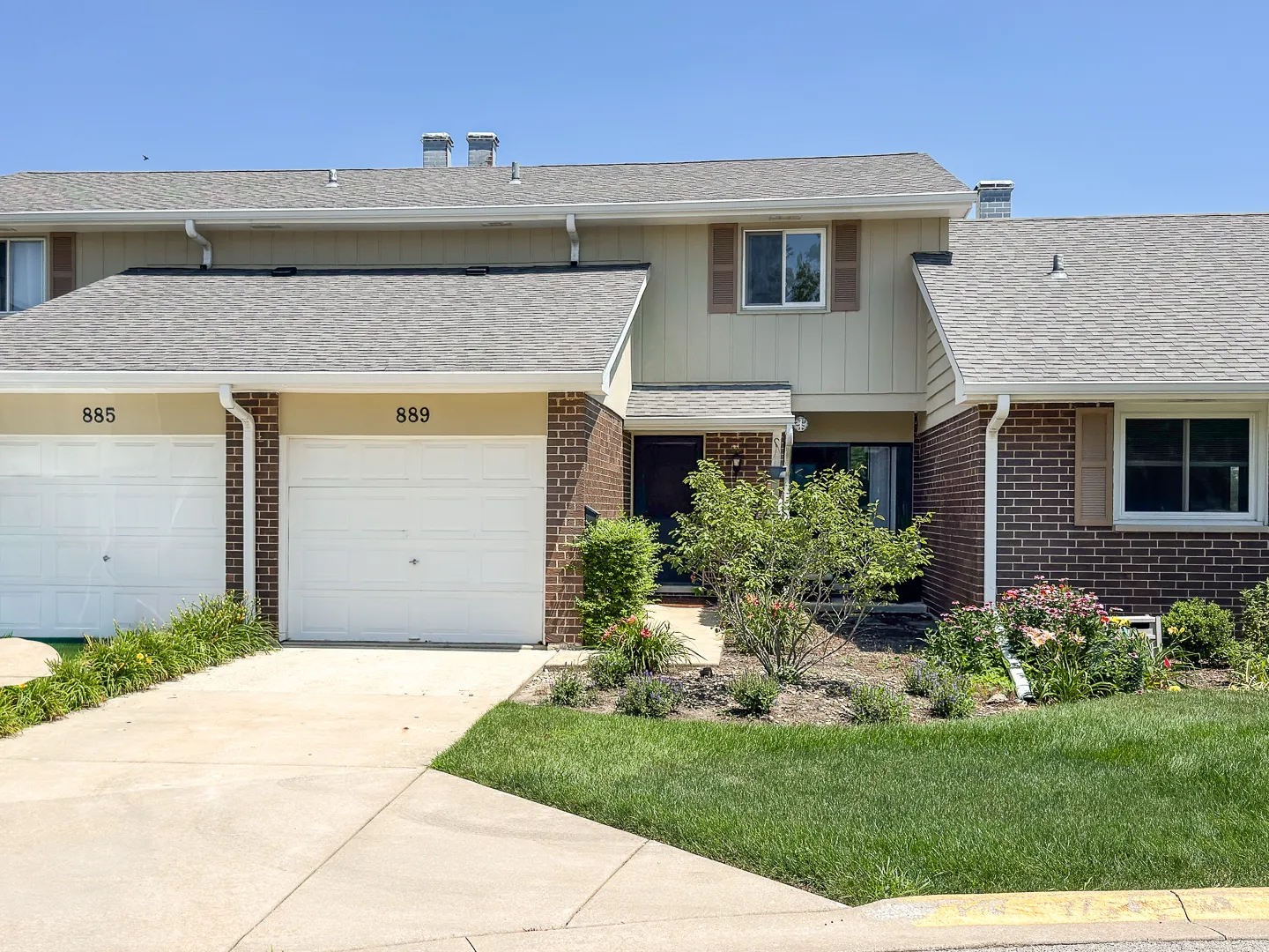 889 Heatherbrook Ct, , 60189, USA 60189-Wheaton-IL