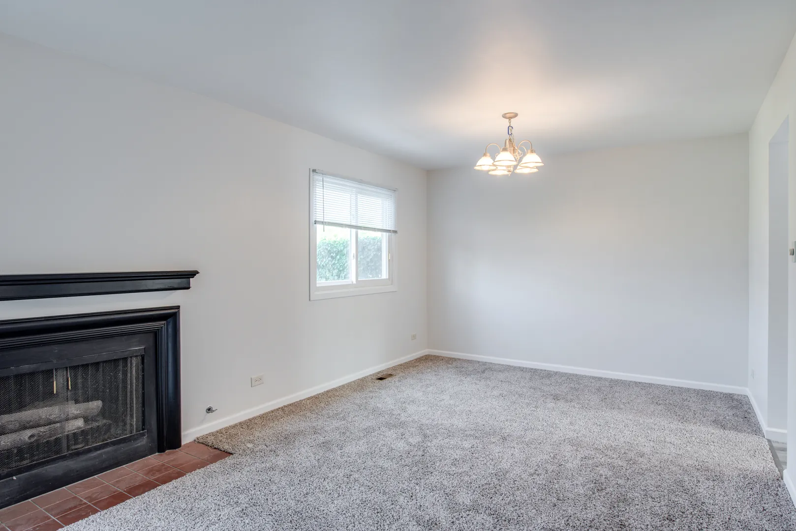 889 Heatherbrook Ct, , 60189, USA 60189-Wheaton-IL