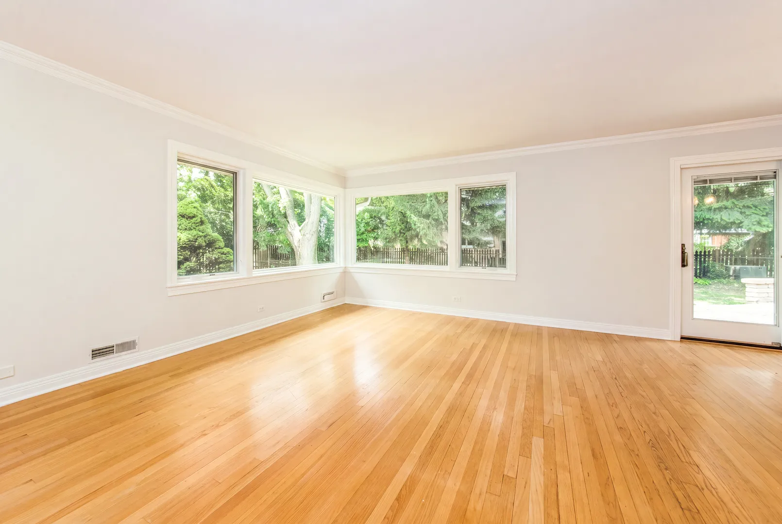 924 Brookline Ln, ,  60068, USA 60068-Park Ridge-IL