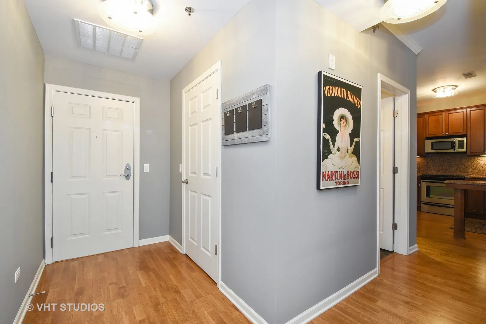 100 E Station St, ,  60010, USA 60010-Barrington-IL