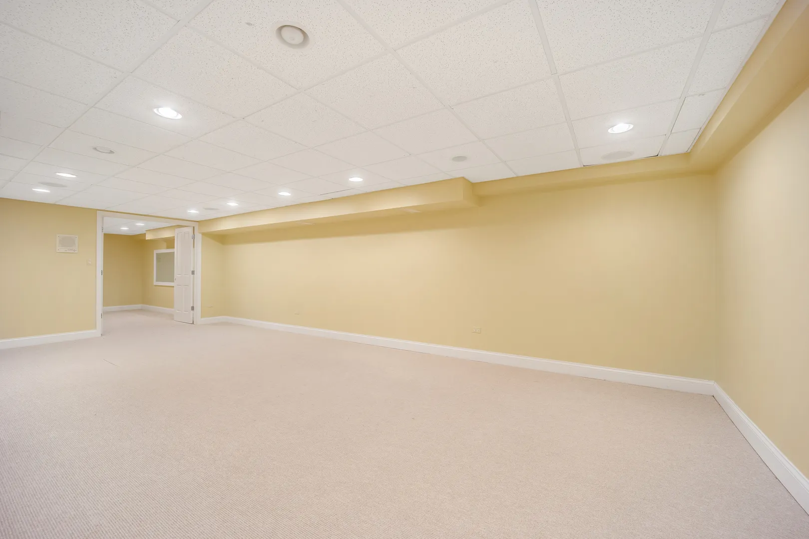 120 E 8th St, , 60521, USA 60521-Hinsdale-IL