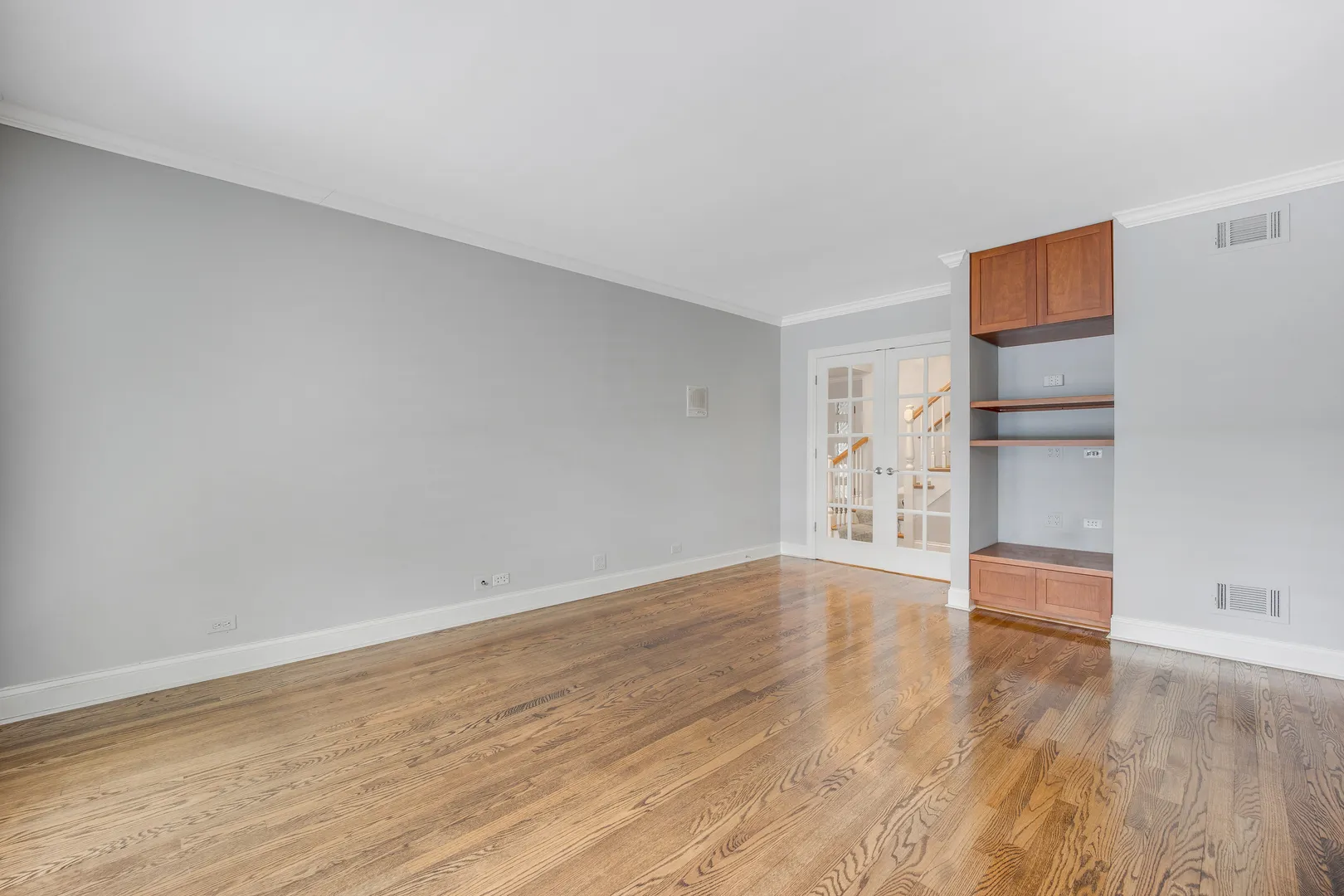 120 E 8th St, , 60521, USA 60521-Hinsdale-IL