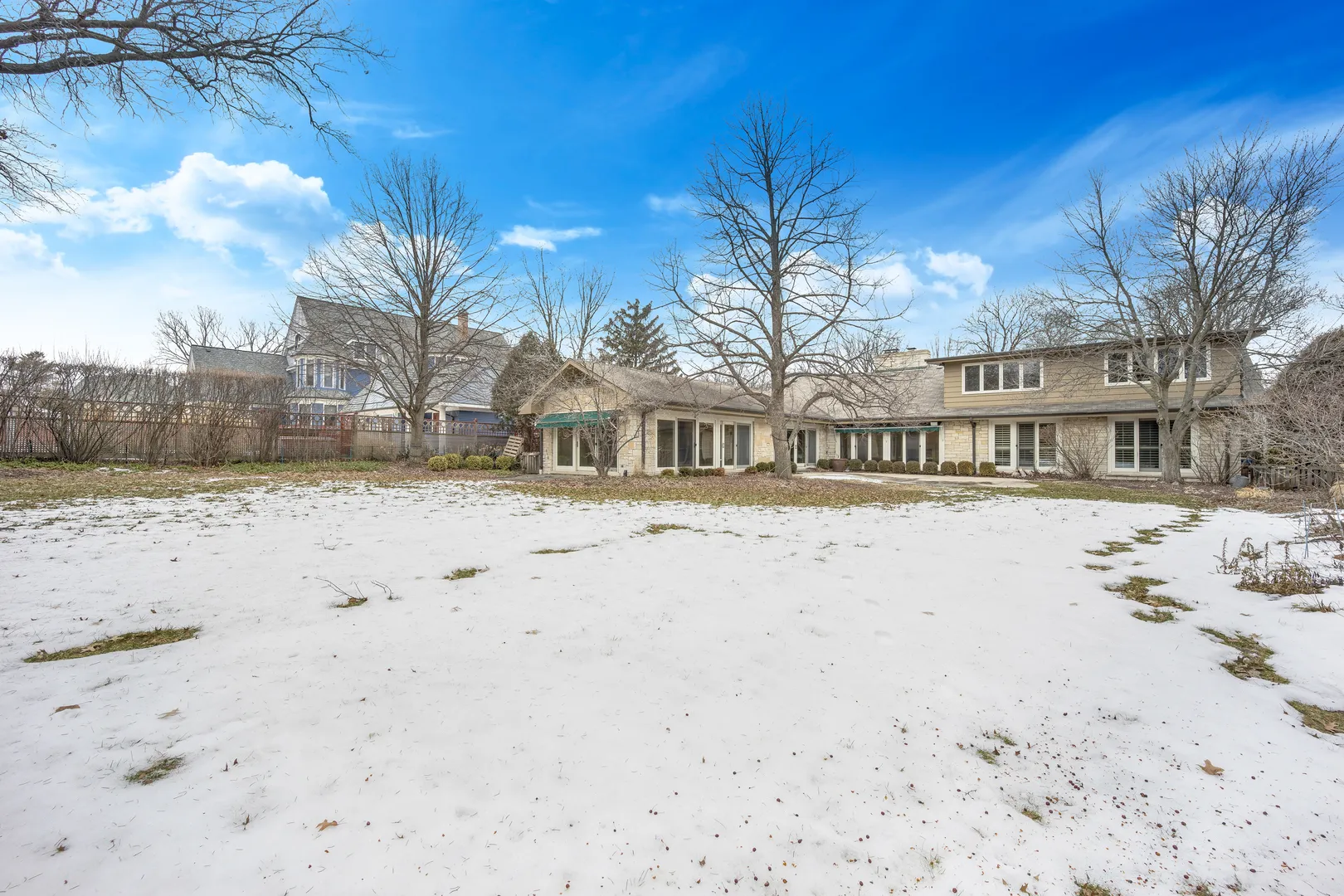 120 E 8th St, , 60521, USA 60521-Hinsdale-IL