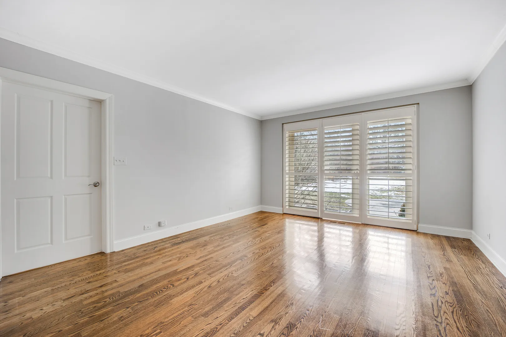 120 E 8th St, , 60521, USA 60521-Hinsdale-IL
