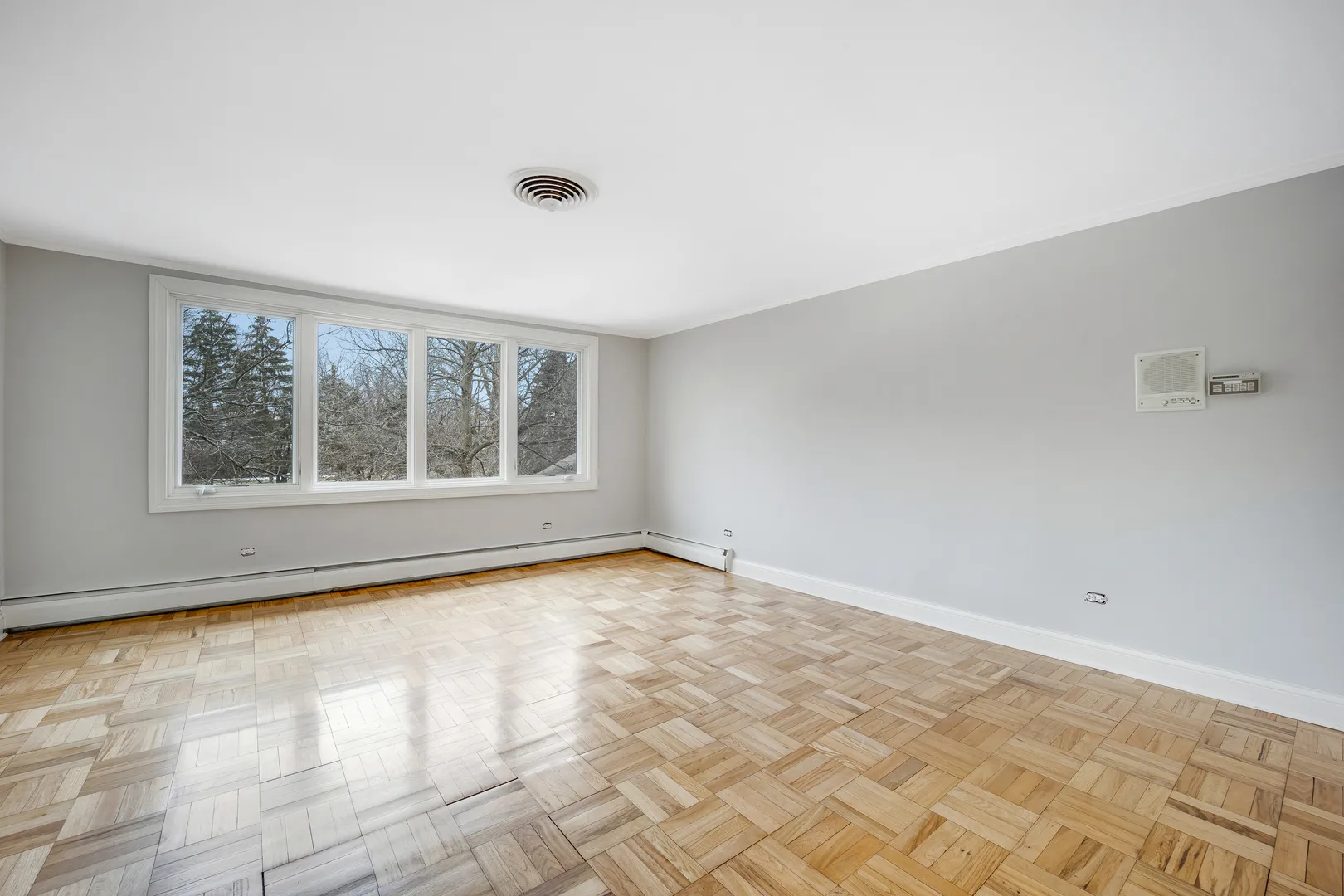 120 E 8th St, , 60521, USA 60521-Hinsdale-IL
