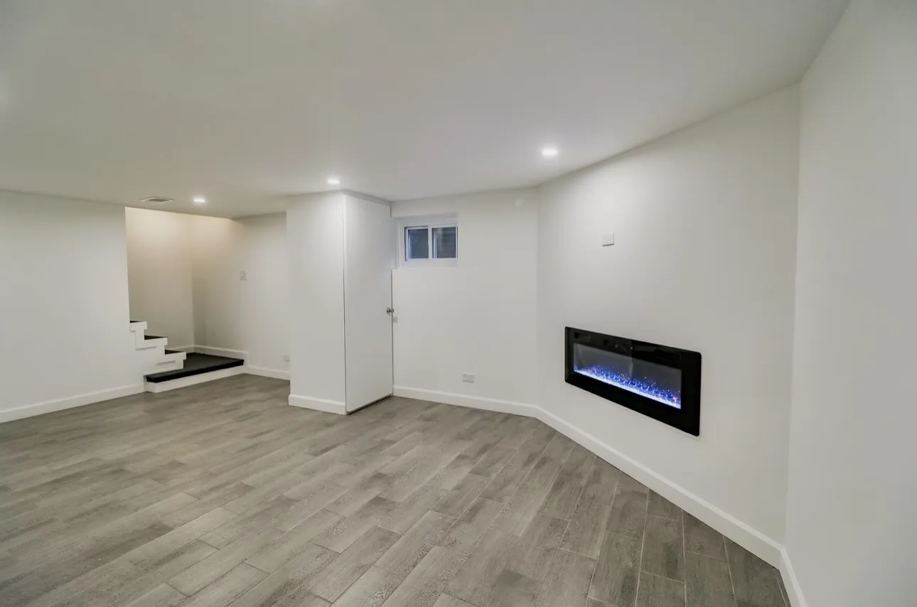 520 Glendale Rd, ,  60025, USA 60025-Glenview-IL
