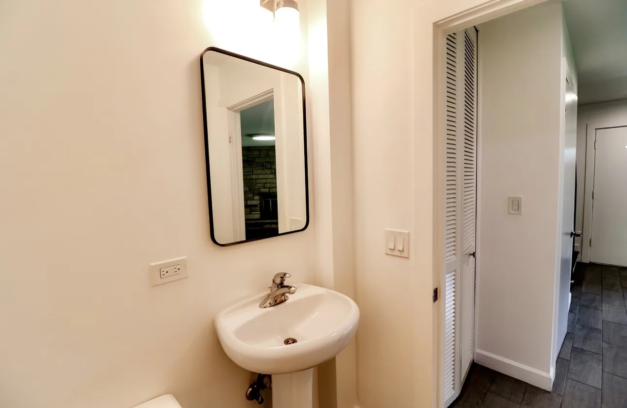 520 Glendale Rd, ,  60025, USA 60025-Glenview-IL