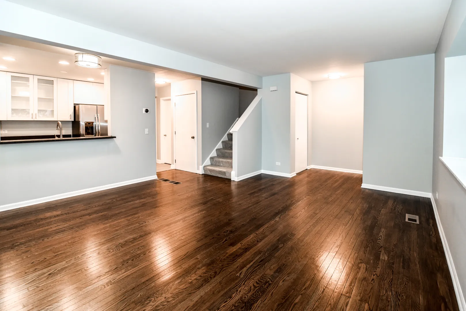 804 E Hillside Ave, ,  60010, USA 60010-Barrington-IL