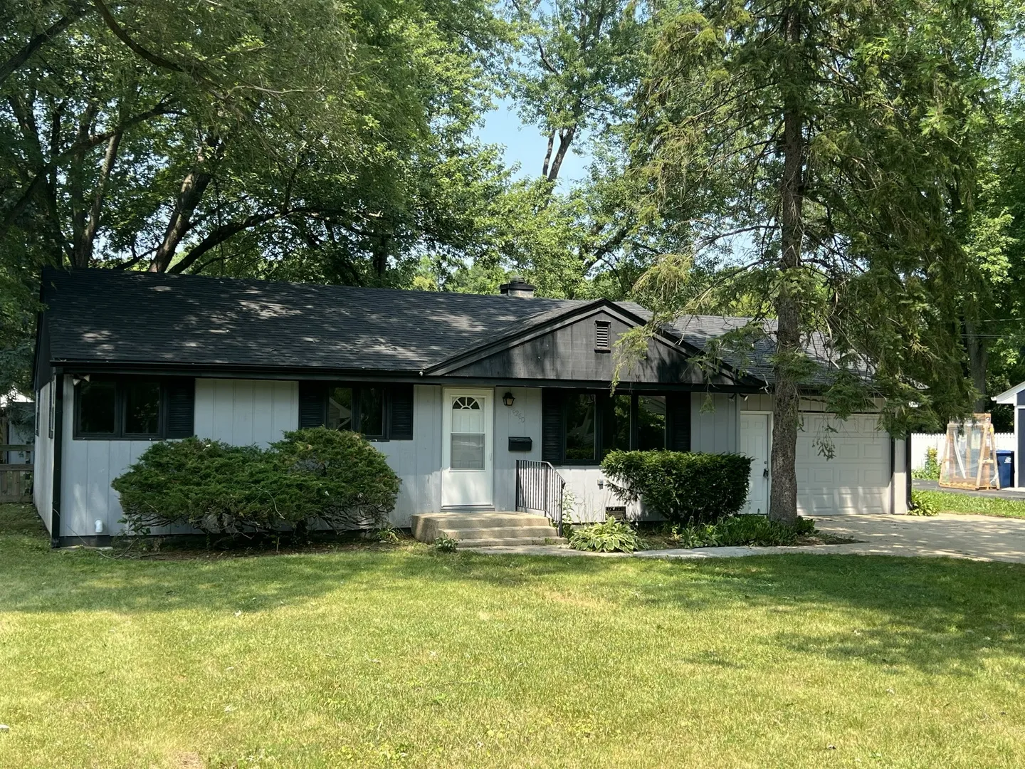 16260 W Arlington Dr, , 60048, USA 60048-Libertyville-IL
