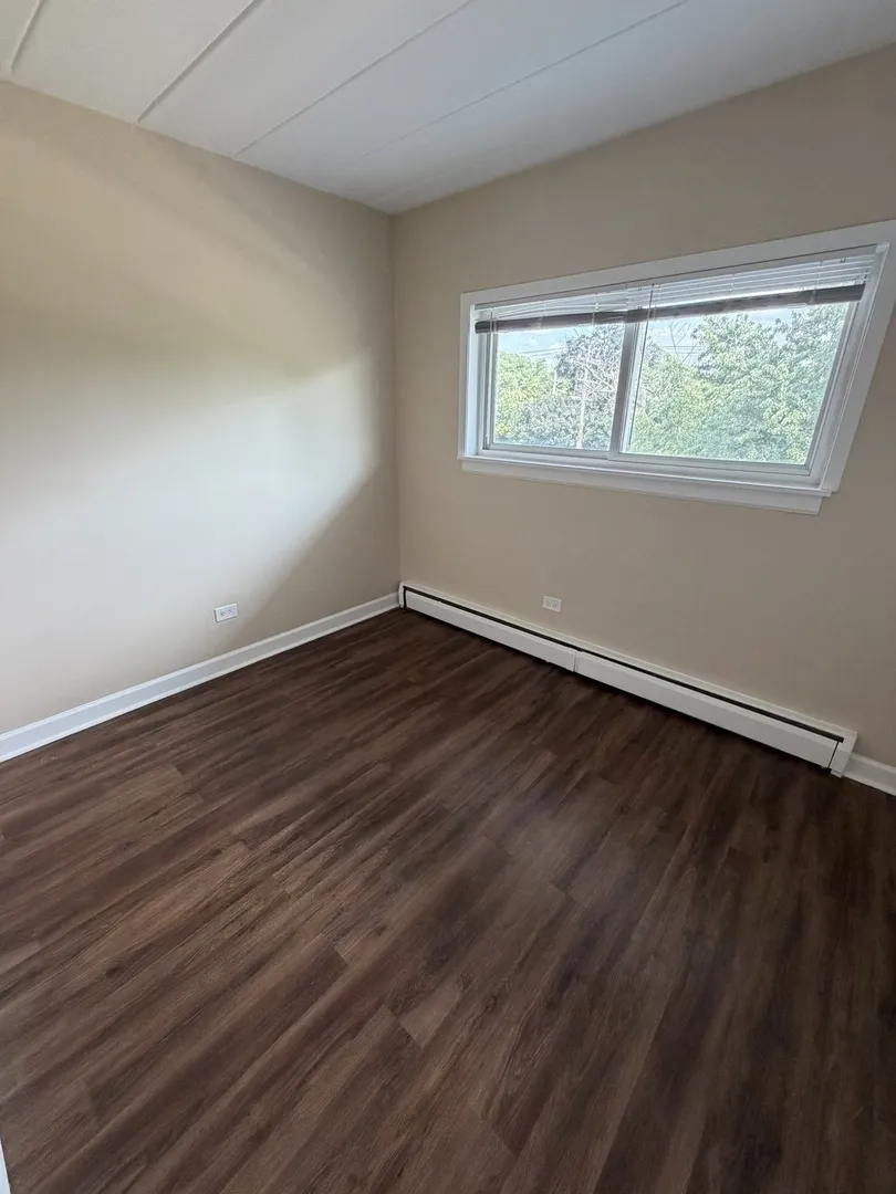 1307 College Ave, ,  60187, USA 60187-Wheaton-IL