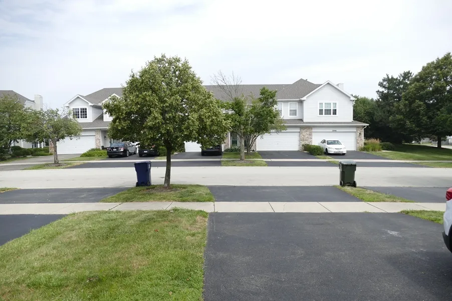 1995 Golden Gate Ln, ,  60563, USA 60563-Naperville-IL
