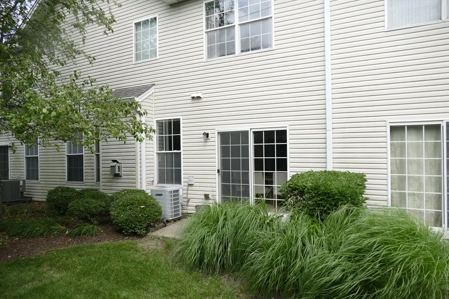 1995 Golden Gate Ln, ,  60563, USA 60563-Naperville-IL