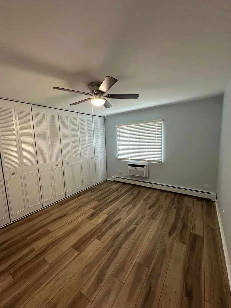 3515 Central Rd, ,  60025, USA 60025-Glenview-IL