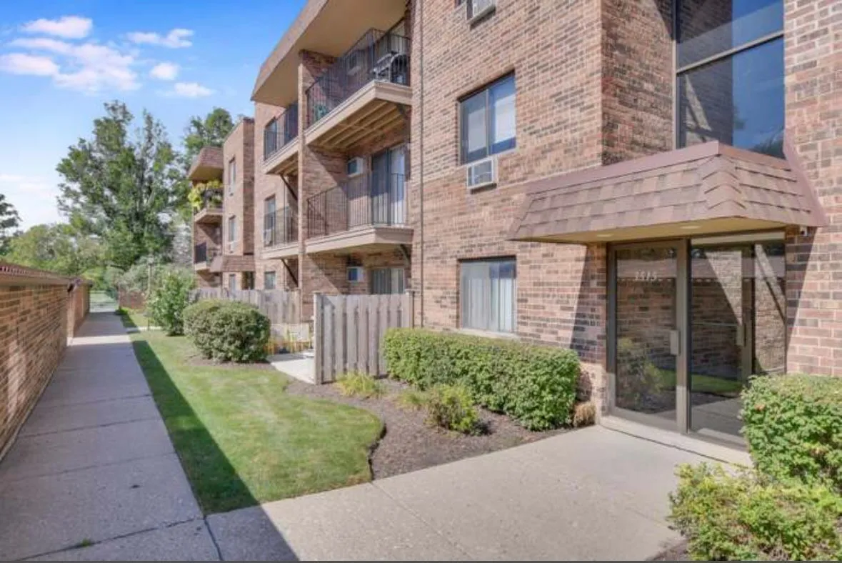 3515 Central Rd, ,  60025, USA 60025-Glenview-IL