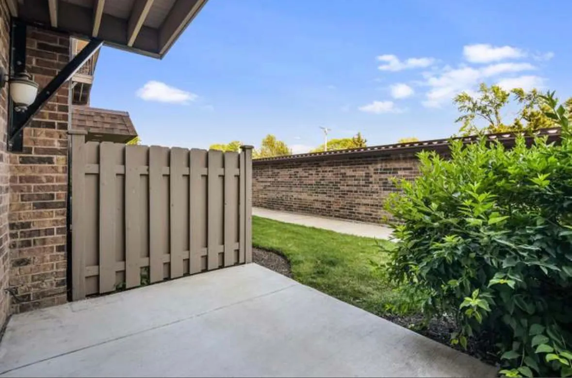 3515 Central Rd, ,  60025, USA 60025-Glenview-IL